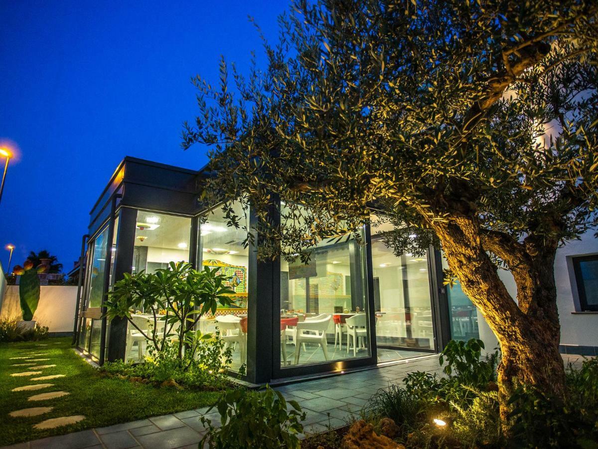 테라시니 Tra Le Braccia Di Morfeo B&B 외부 사진